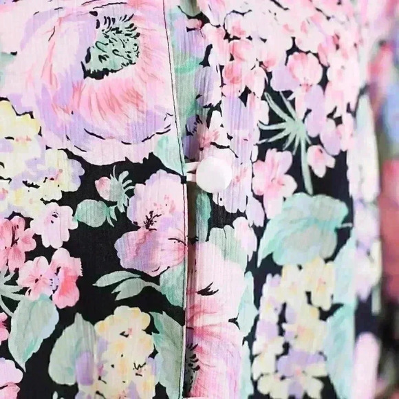 Victoria's Secret Gold Label Size P/S rose/black floral button down short sleeve - Picture 5 of 15